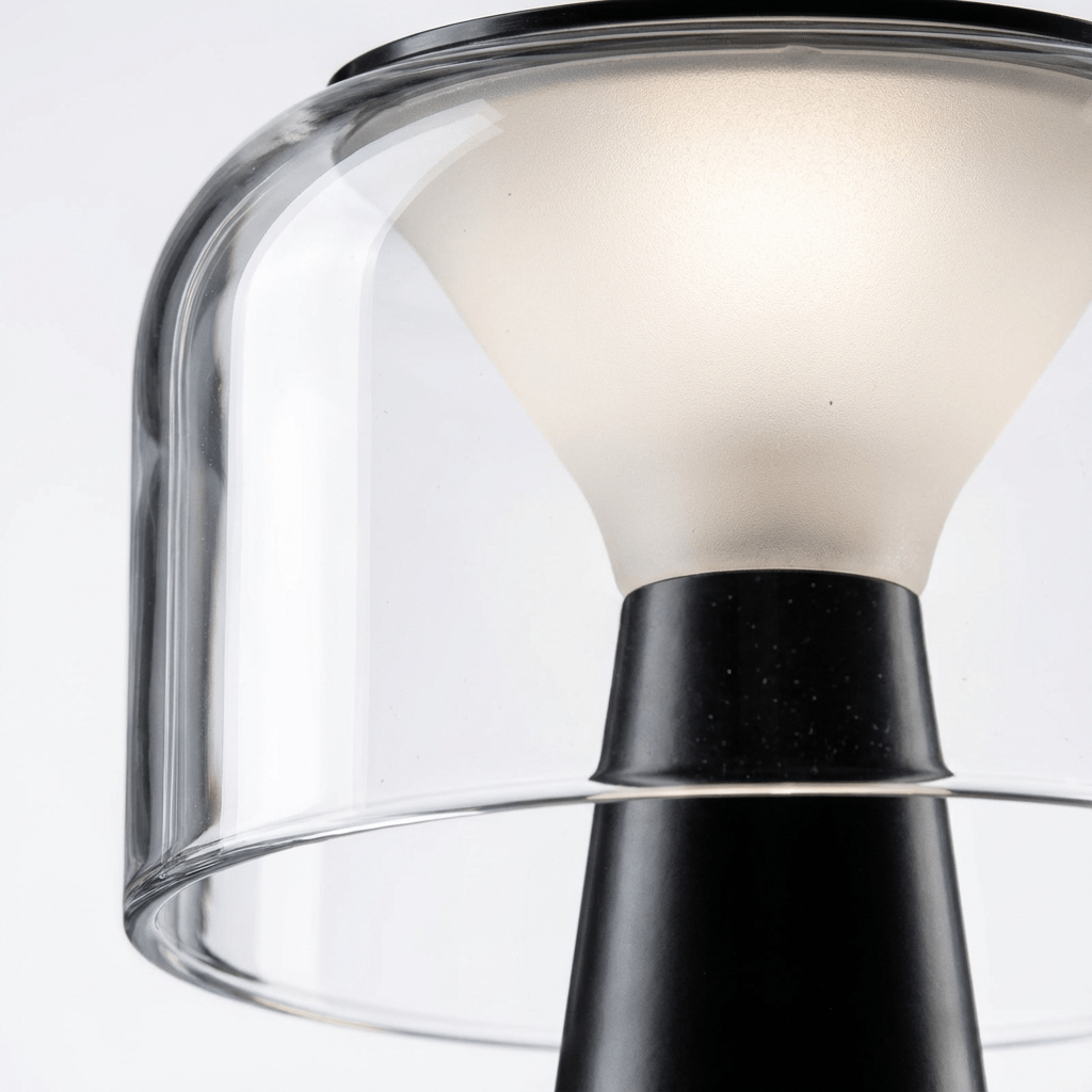Clair-Obscur – Rechargeable Dimmable Table Lamp